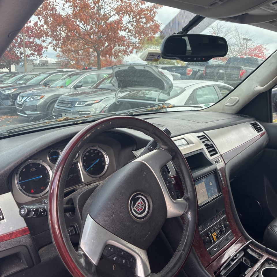 Cadillac Escalade AWD 4dr Premium 2014 Cadillac Escalade AWD 4dr Premium 2014