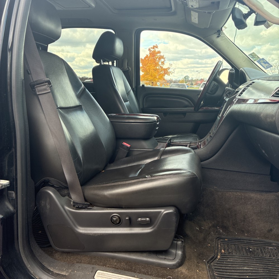 Cadillac Escalade AWD 4dr Premium 2014 Cadillac Escalade AWD 4dr Premium 2014