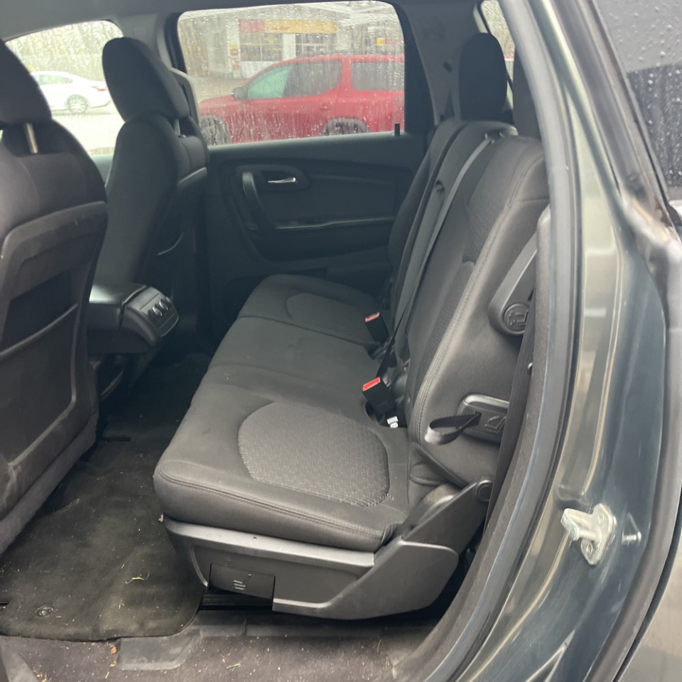 Chevrolet Traverse AWD 4dr LT w/1LT 2011 Chevrolet Traverse AWD 4dr LT w/1LT 2011