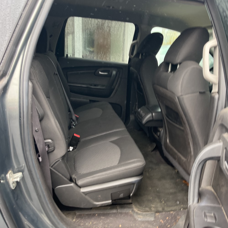 Chevrolet Traverse AWD 4dr LT w/1LT 2011 Chevrolet Traverse AWD 4dr LT w/1LT 2011