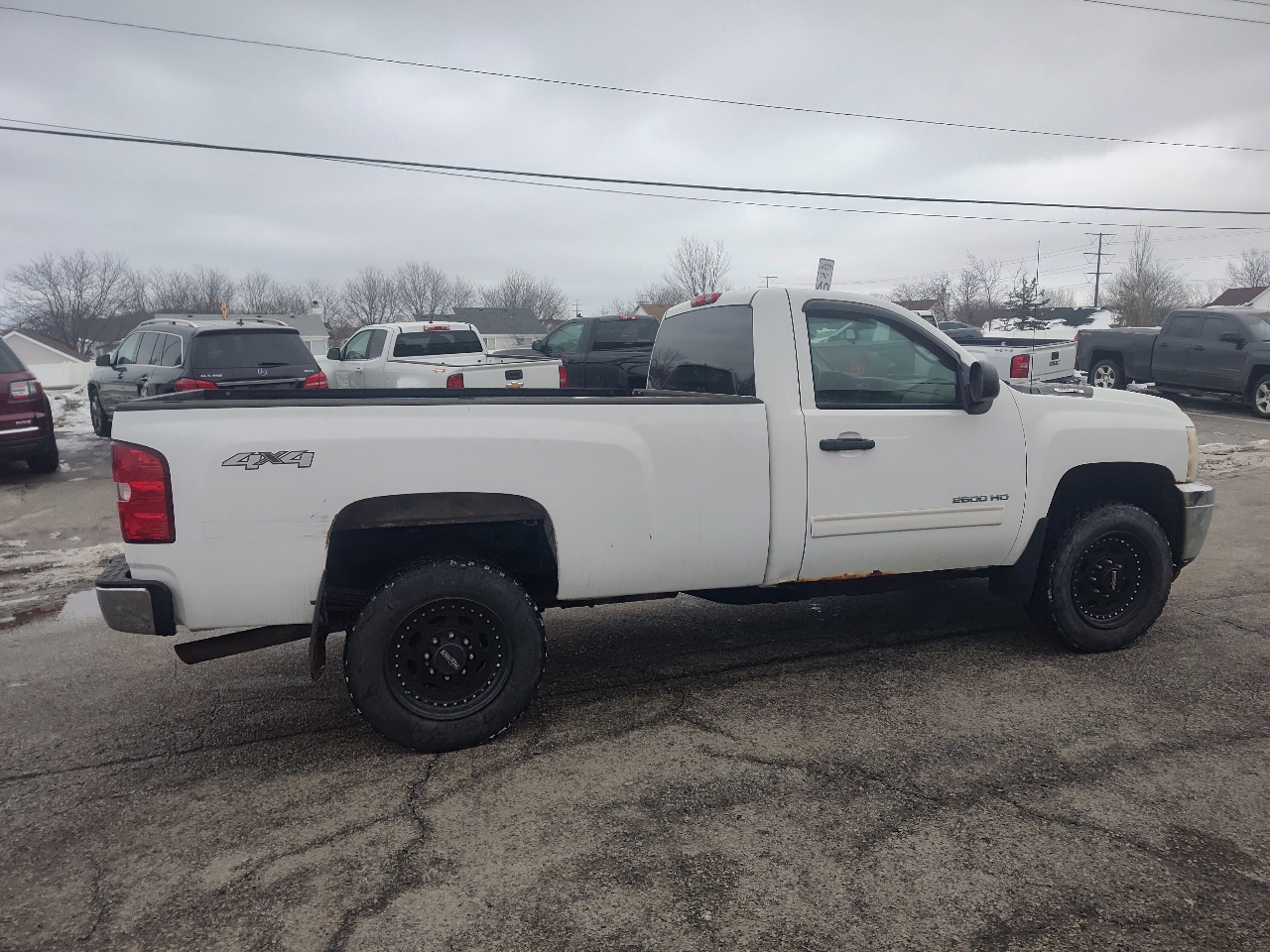 Chevrolet Silverado 2500HD 4WD Reg Cab 133.7" LT 2011