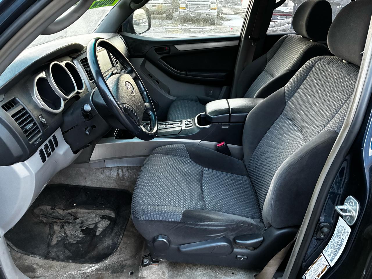 Toyota 4Runner 4dr SR5 V6 Auto 4WD (Natl) 2004