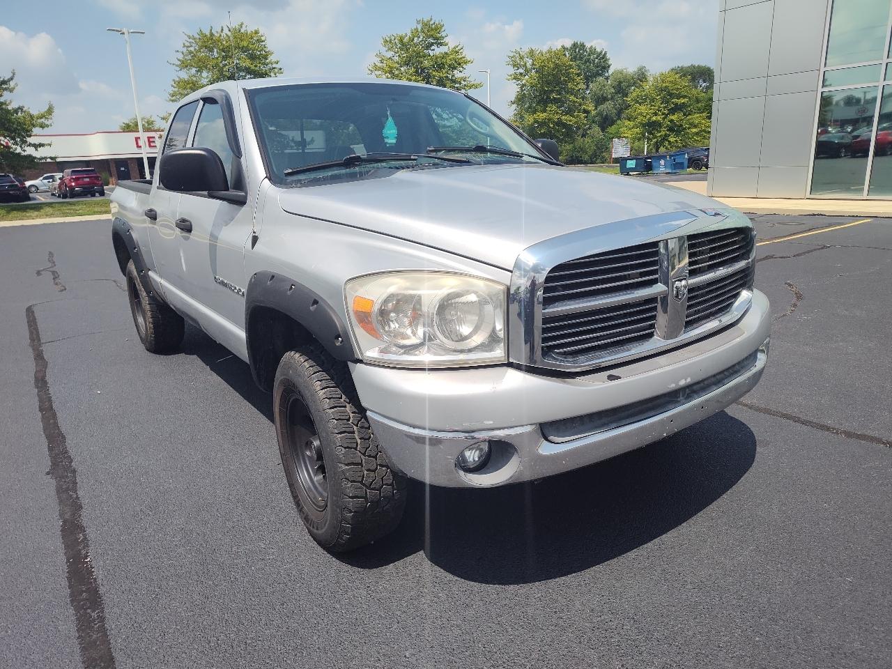 2007 Dodge Ram 1500 4WD Quad Cab 140.5" SLT
