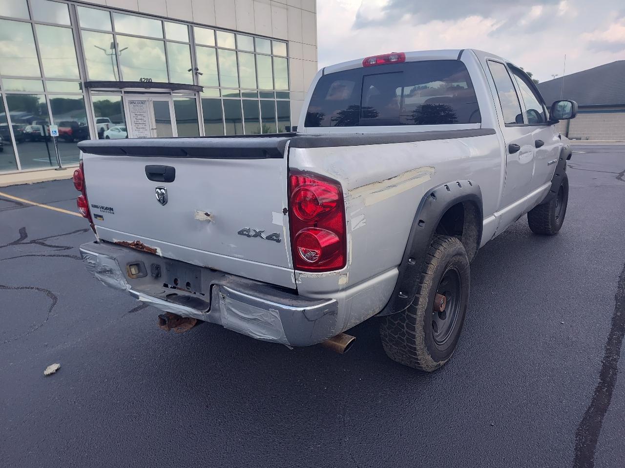 Dodge Ram 1500 4WD Quad Cab 140.5" SLT 2007