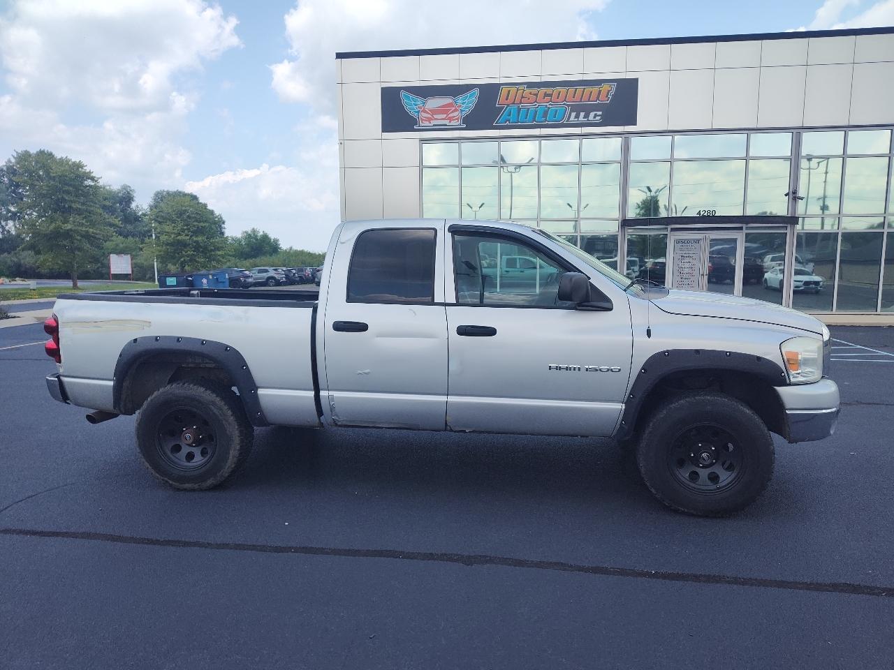 Dodge Ram 1500 4WD Quad Cab 140.5" SLT 2007