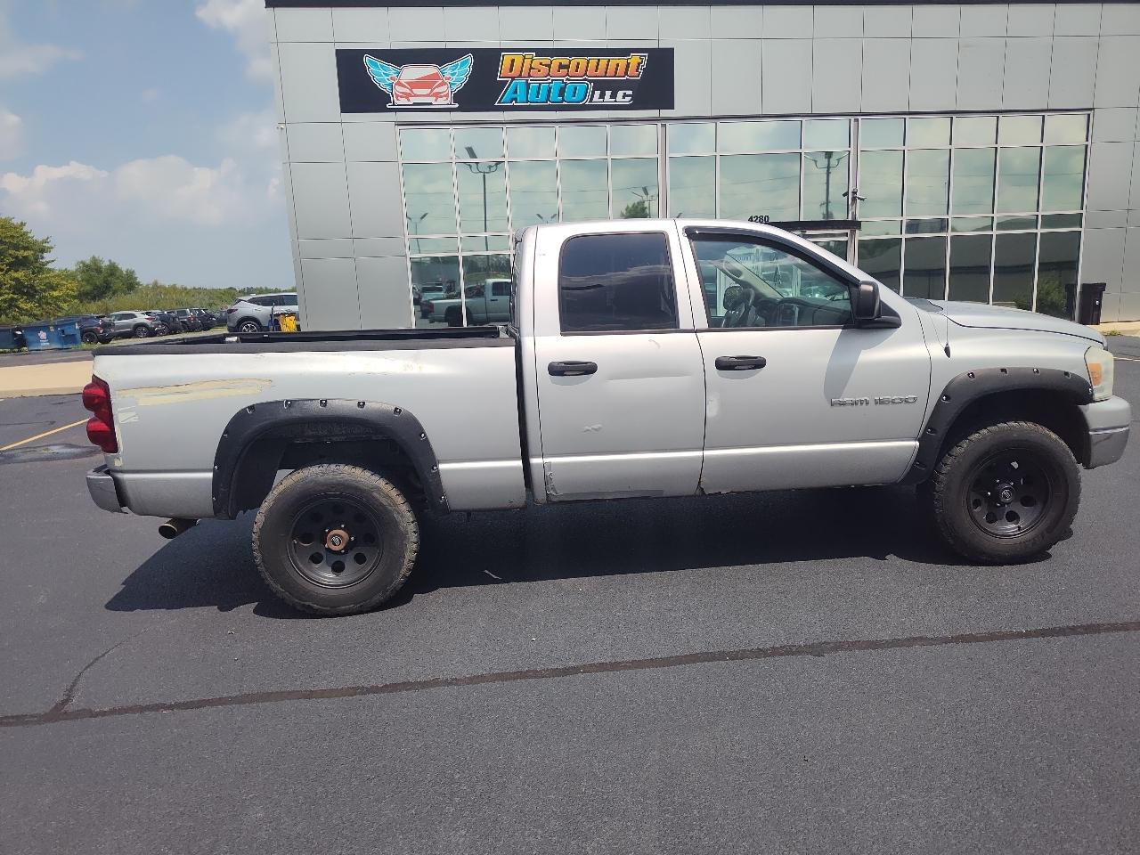 Dodge Ram 1500 4WD Quad Cab 140.5" SLT 2007
