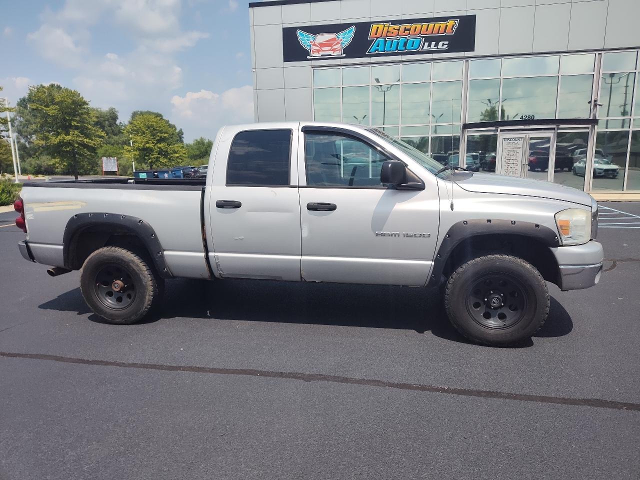 Dodge Ram 1500 4WD Quad Cab 140.5" SLT 2007