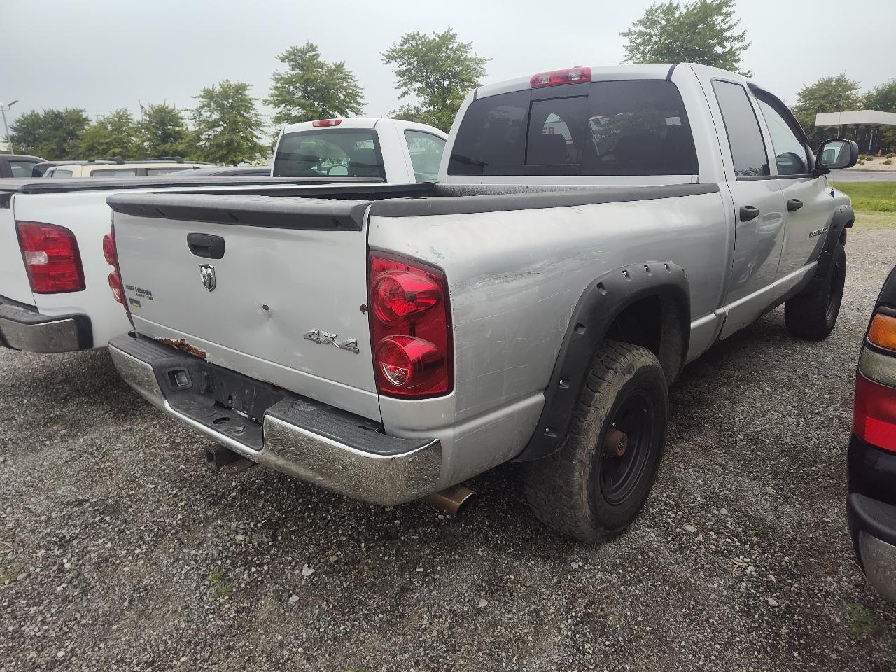 Dodge Ram 1500 4WD Quad Cab 140.5" SLT 2007