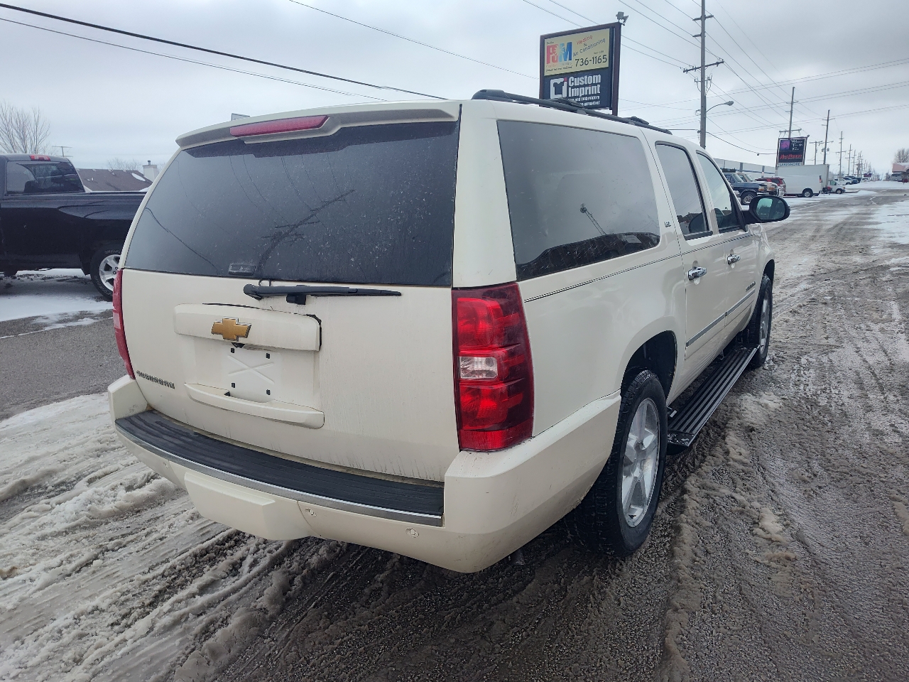 Chevrolet Suburban 4WD 4dr 1500 LTZ 2013