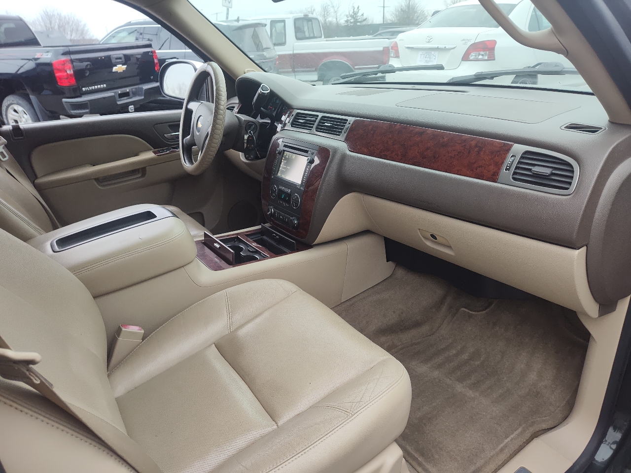 Chevrolet Avalanche 4WD Crew Cab LTZ 2013