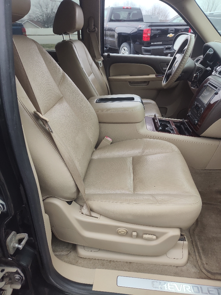 Chevrolet Avalanche 4WD Crew Cab LTZ 2013