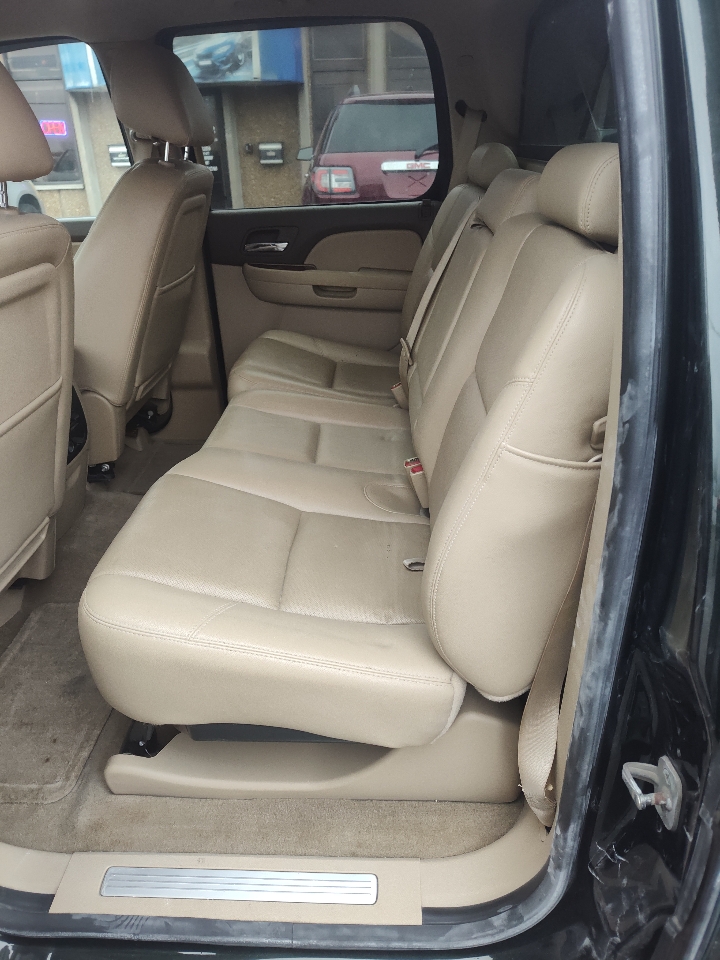 Chevrolet Avalanche 4WD Crew Cab LTZ 2013