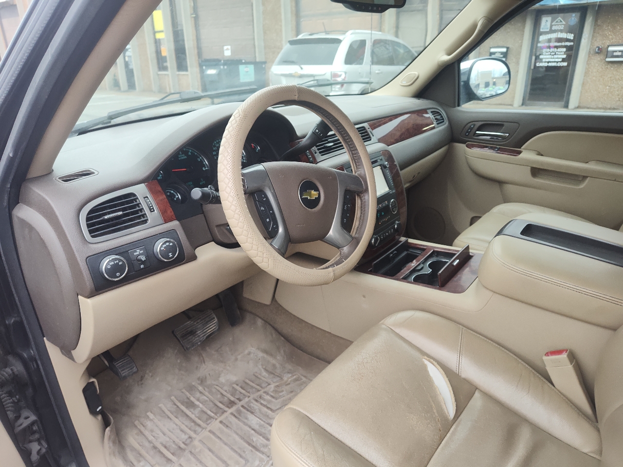 Chevrolet Avalanche 4WD Crew Cab LTZ 2013