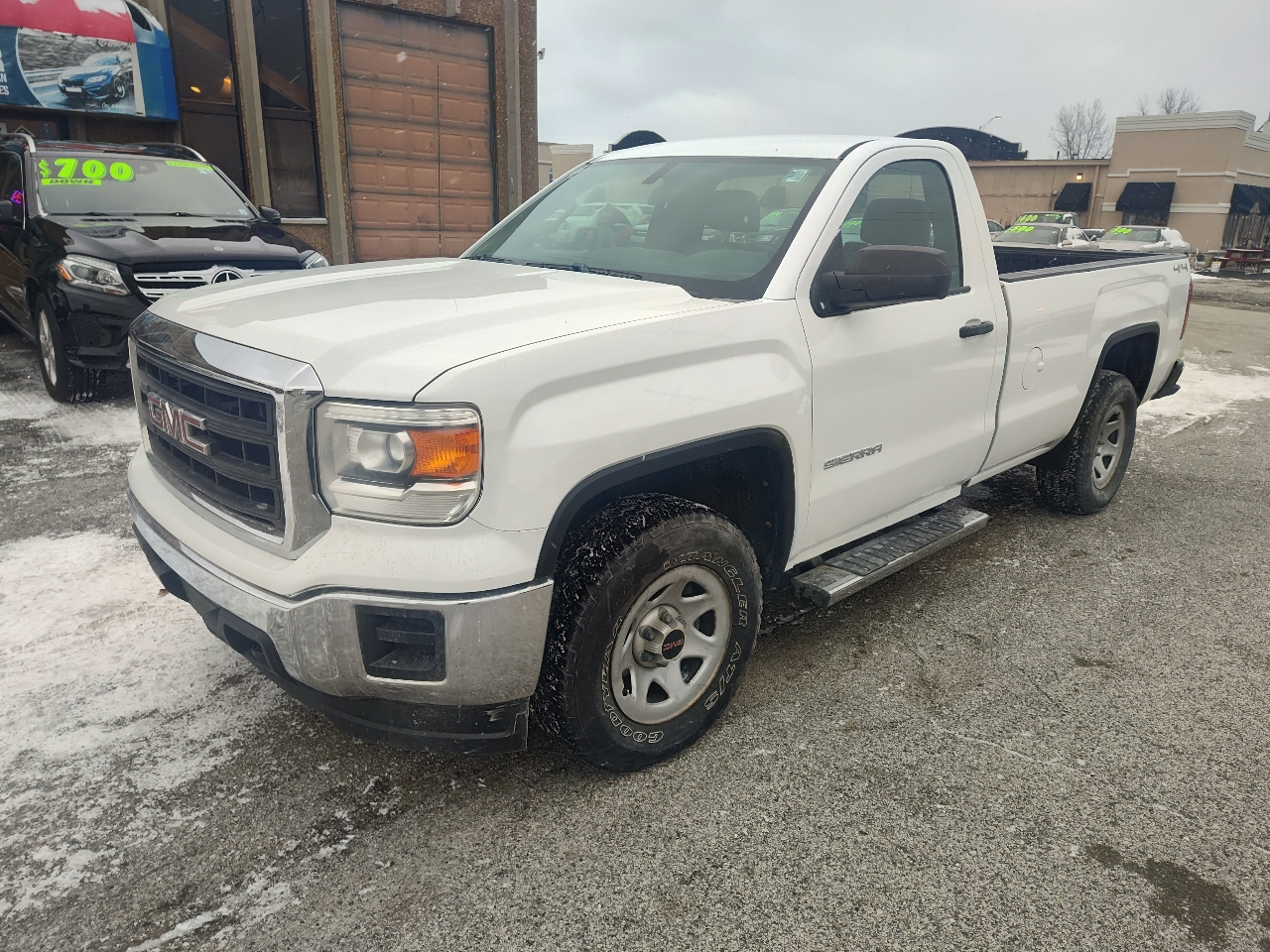 GMC Sierra 1500 4WD Reg Cab 133.0" 2014