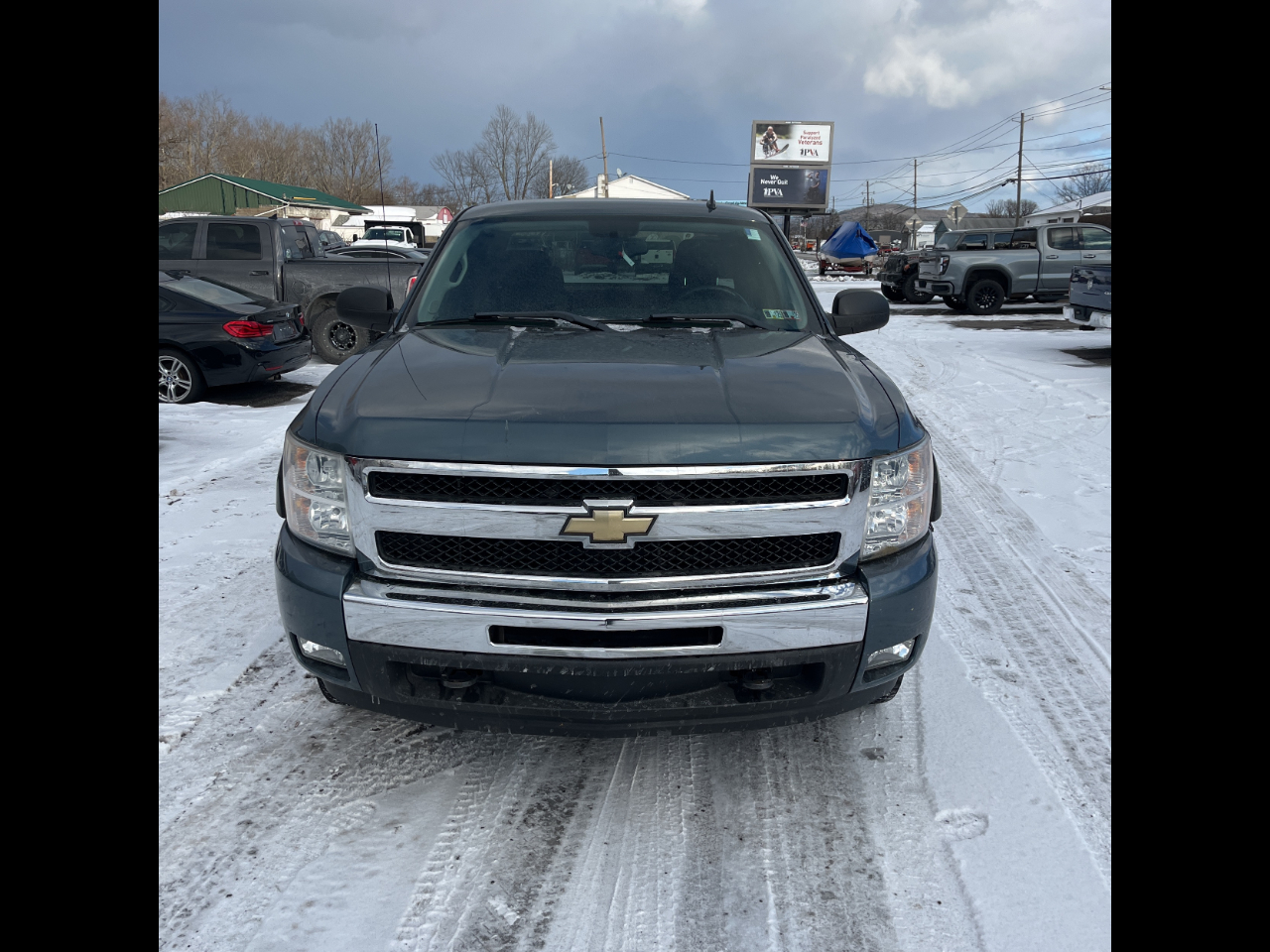 Chevrolet Silverado 1500 4WD Ext Cab 143.5" LT 2011