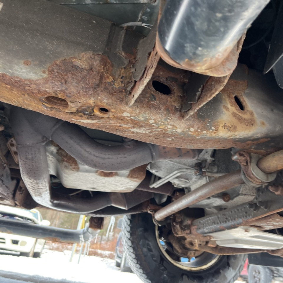 Chevrolet Silverado 1500 4WD Ext Cab 143.5" LT 2011