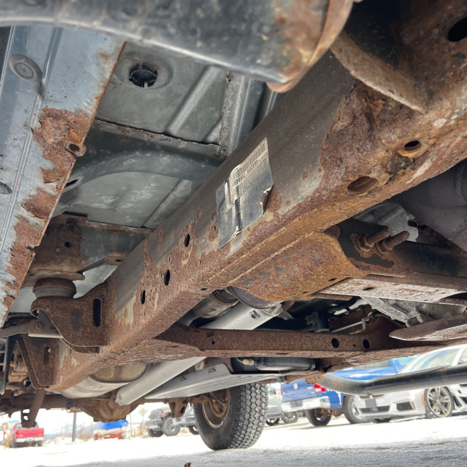 Chevrolet Silverado 1500 4WD Ext Cab 143.5" LT 2011