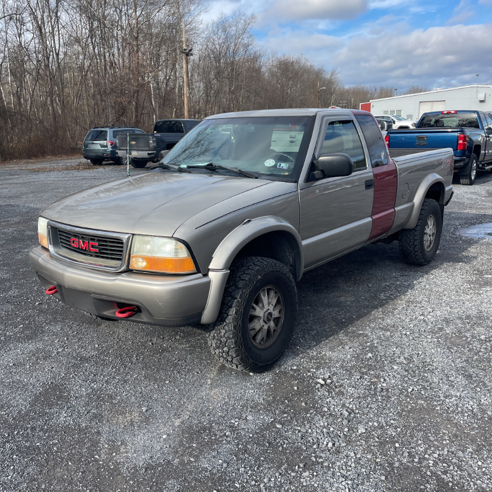 GMC Sonoma Ext Cab 123" WB 4WD SLS 2003