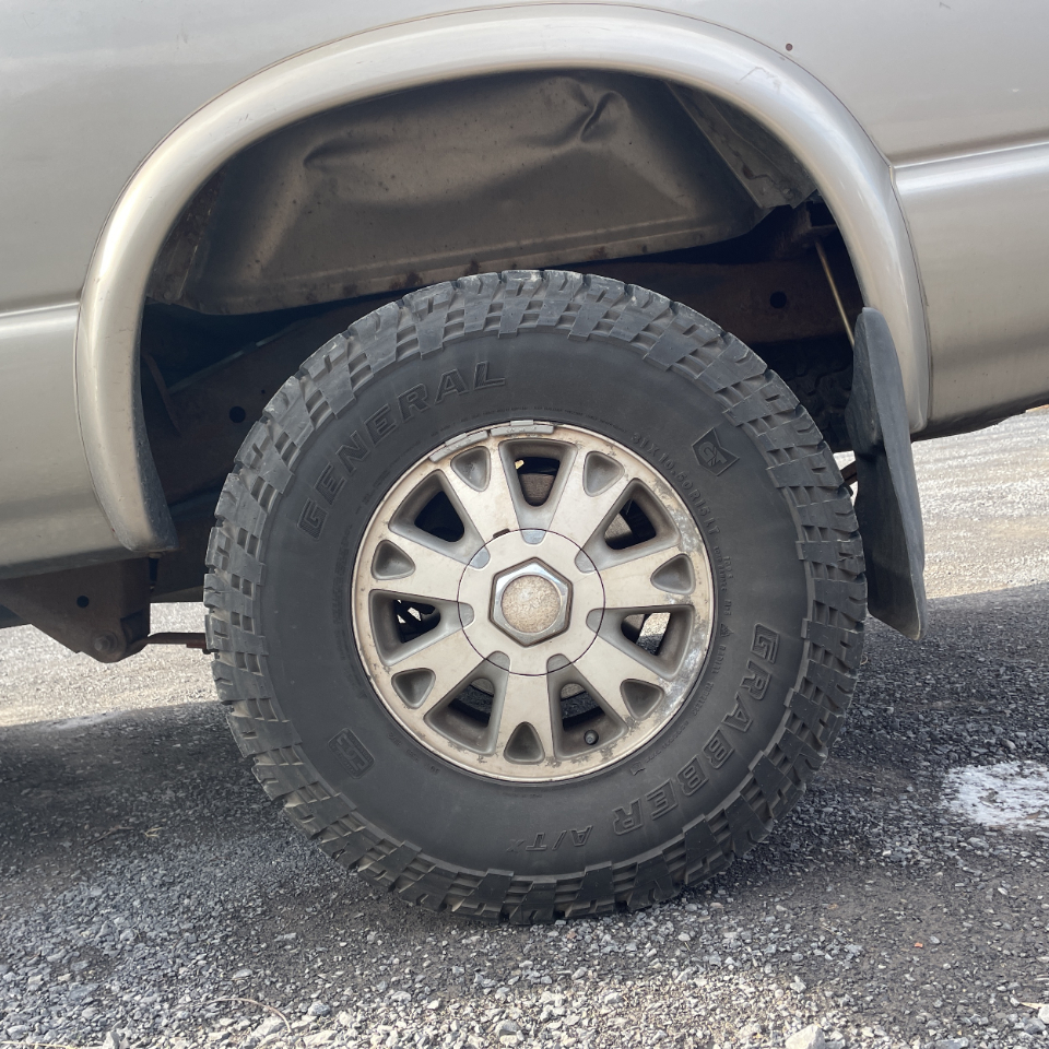 GMC Sonoma Ext Cab 123" WB 4WD SLS 2003