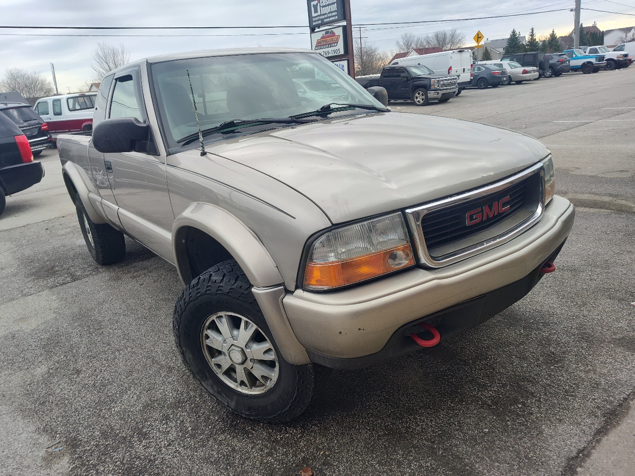 2003 GMC Sonoma SL's photo
