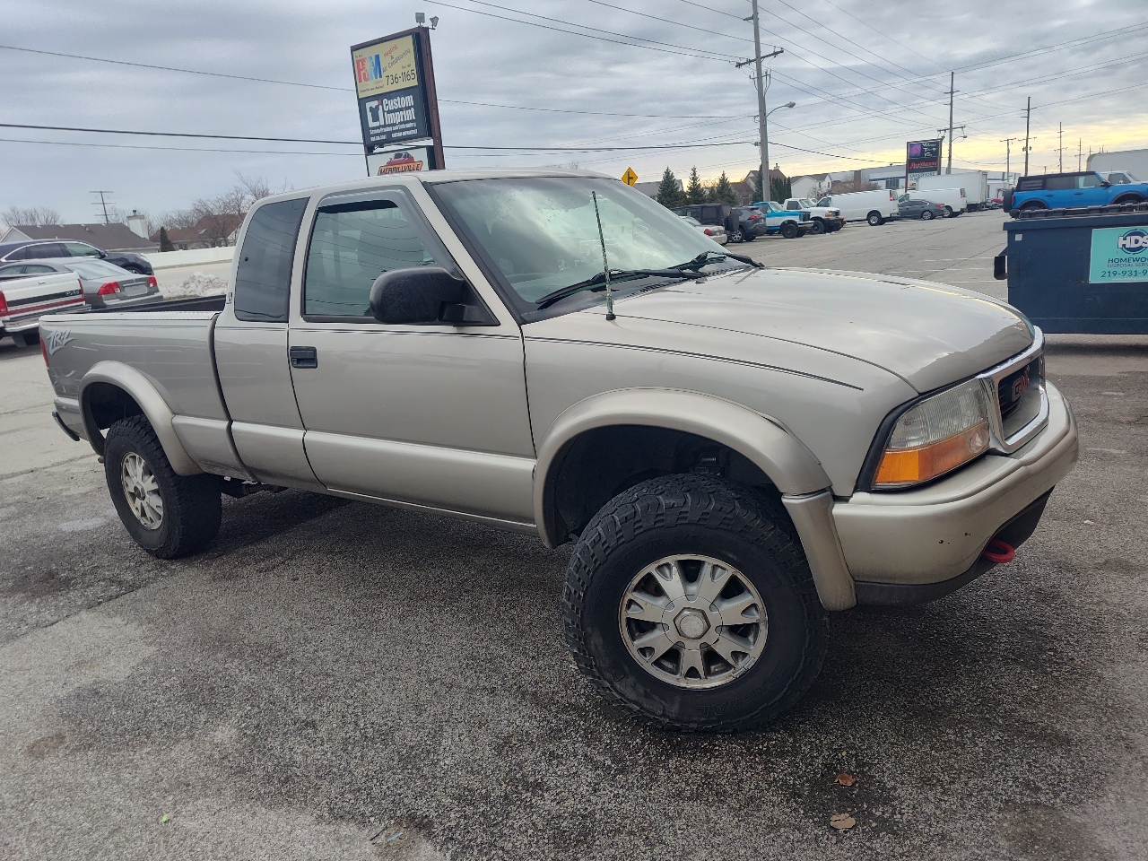 GMC Sonoma Ext Cab 123" WB 4WD SLS 2003