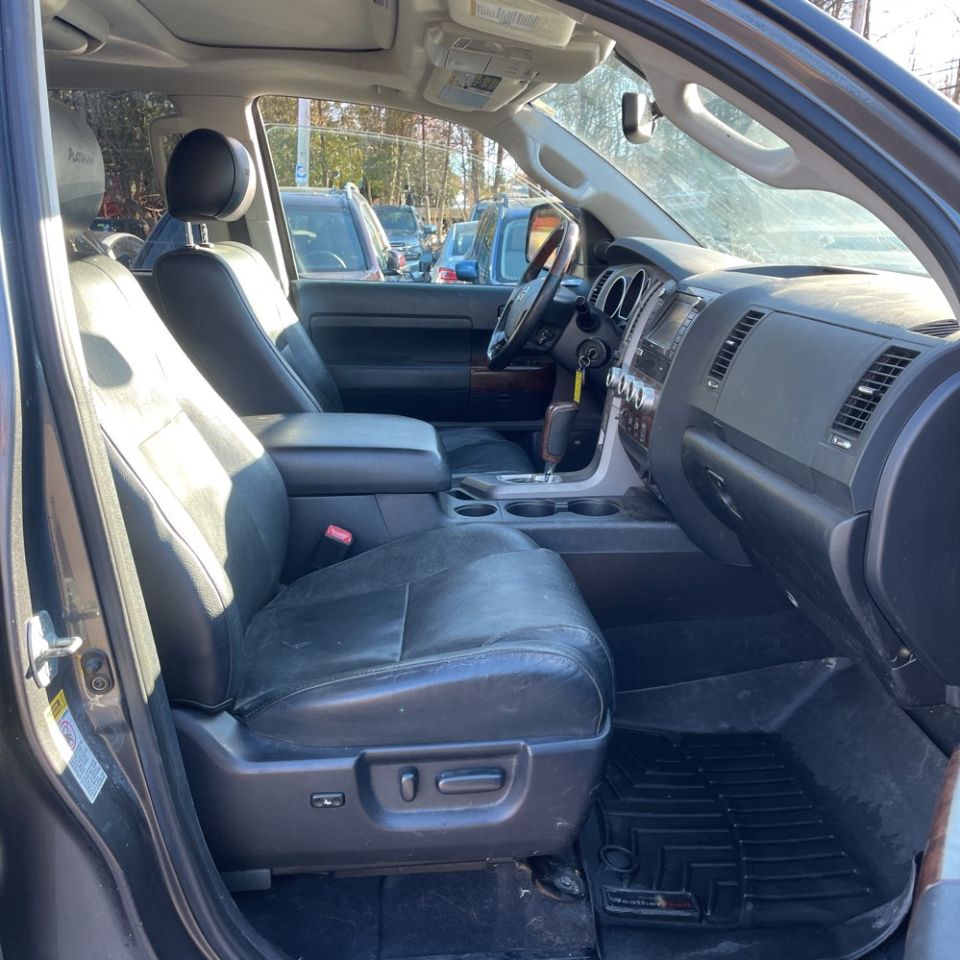 Toyota Tundra 4WD Truck CrewMax 5.7L V8 6-Spd AT LTD (Natl) 2012