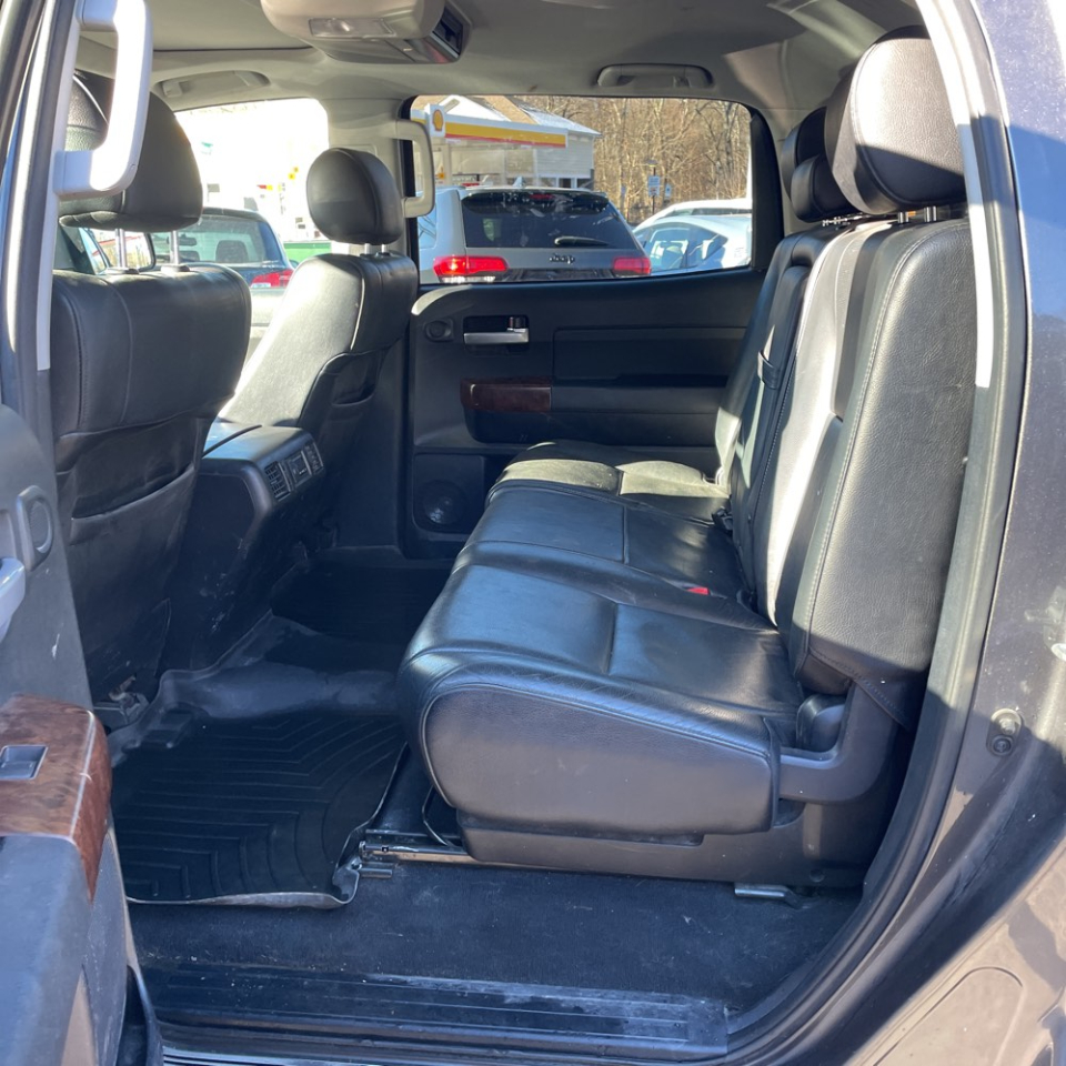 Toyota Tundra 4WD Truck CrewMax 5.7L V8 6-Spd AT LTD (Natl) 2012