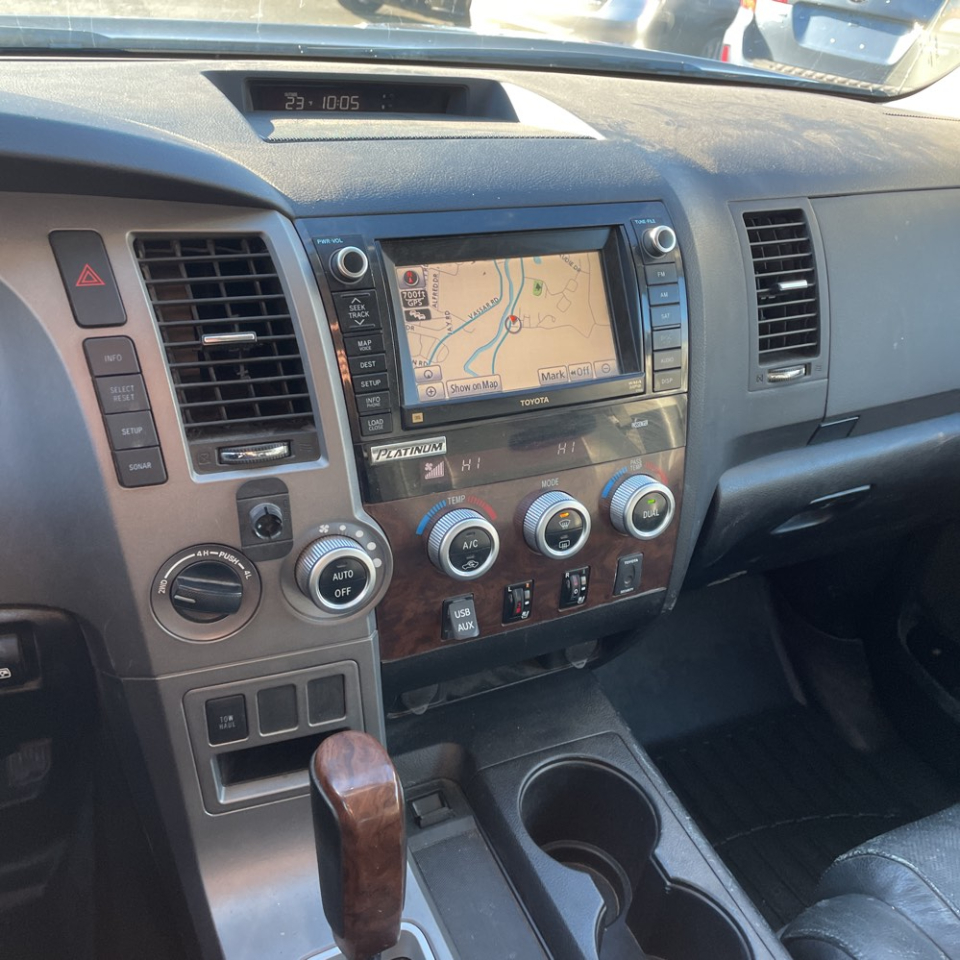 Toyota Tundra 4WD Truck CrewMax 5.7L V8 6-Spd AT LTD (Natl) 2012