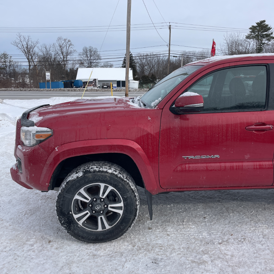 Toyota Tacoma 4WD Double Cab V6 AT SR (Natl) 2016