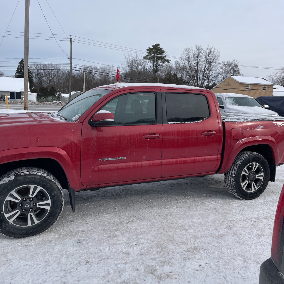 Toyota Tacoma 4WD Double Cab V6 AT SR (Natl) 2016