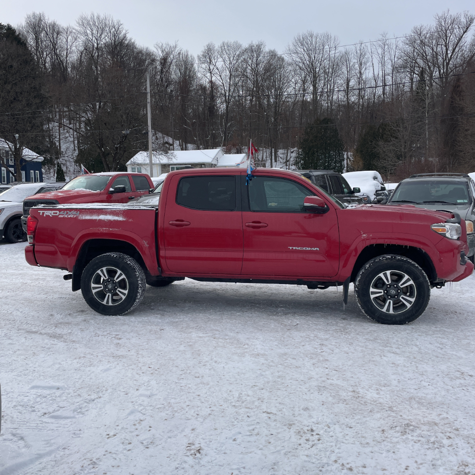 Toyota Tacoma 4WD Double Cab V6 AT SR (Natl) 2016