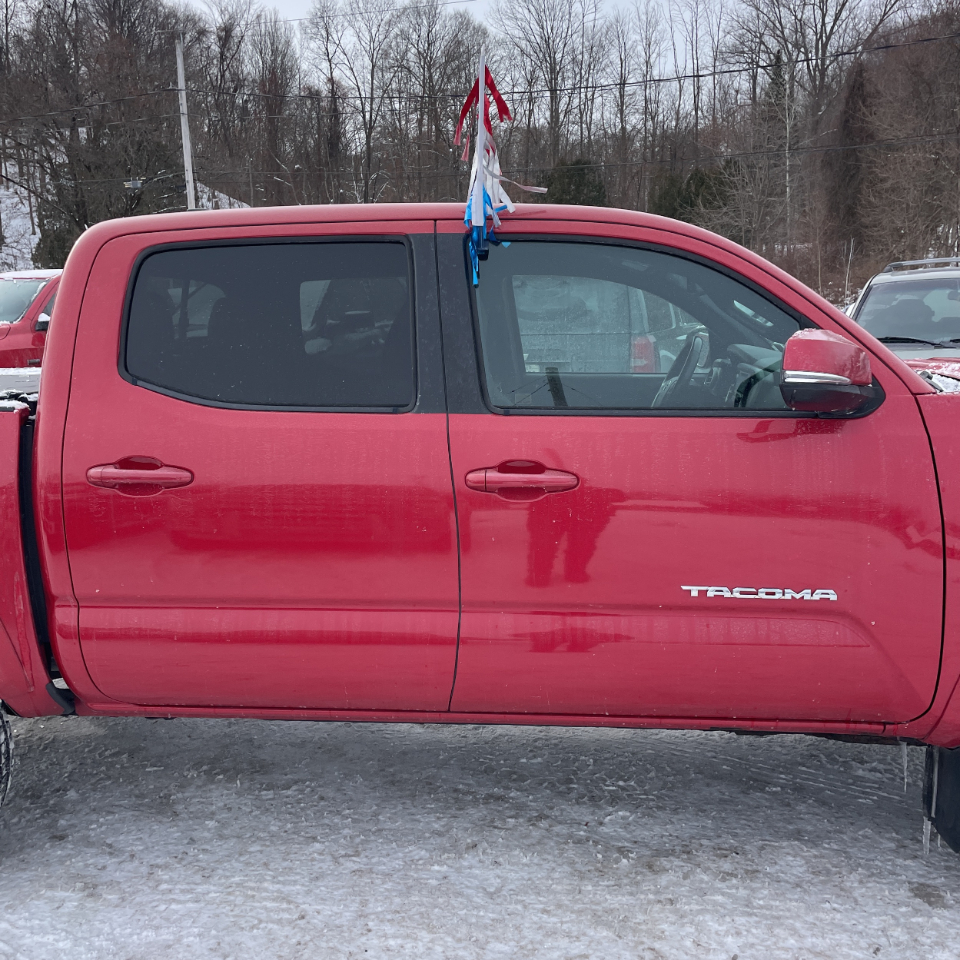 Toyota Tacoma 4WD Double Cab V6 AT SR (Natl) 2016