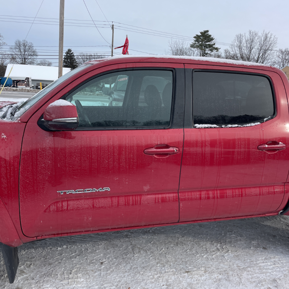 Toyota Tacoma 4WD Double Cab V6 AT SR (Natl) 2016