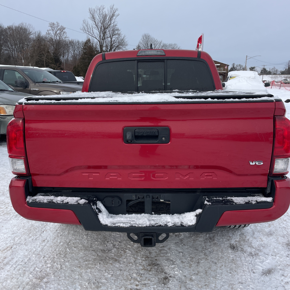 Toyota Tacoma 4WD Double Cab V6 AT SR (Natl) 2016