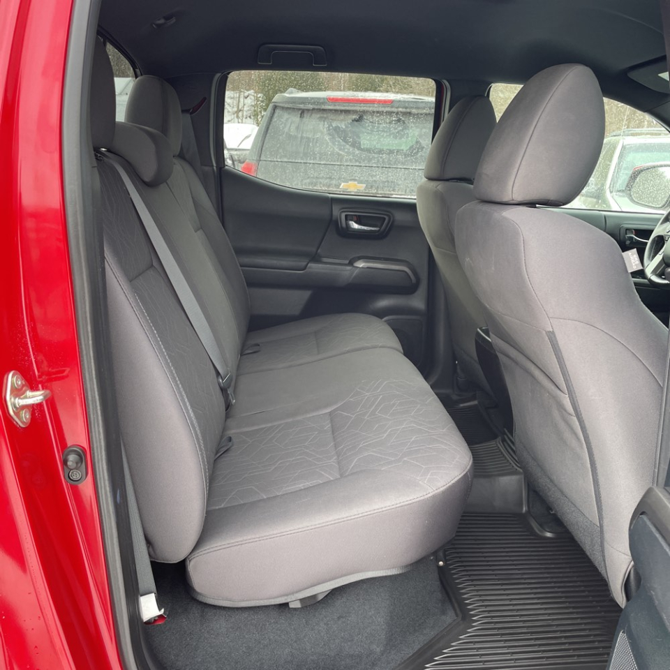 Toyota Tacoma 4WD Double Cab V6 AT SR (Natl) 2016