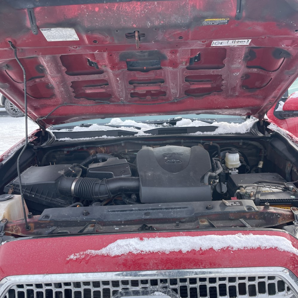 Toyota Tacoma 4WD Double Cab V6 AT SR (Natl) 2016