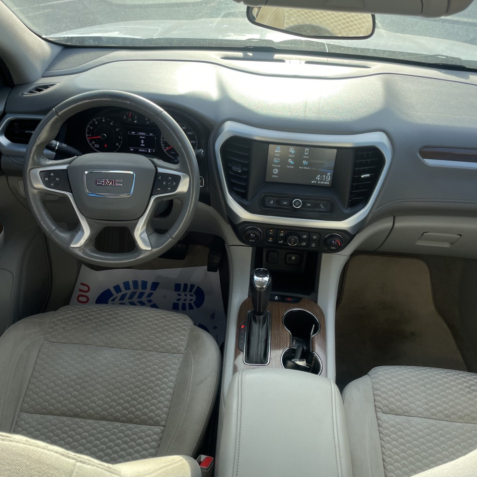 GMC Acadia AWD 4dr SLE w/SLE-1 2018