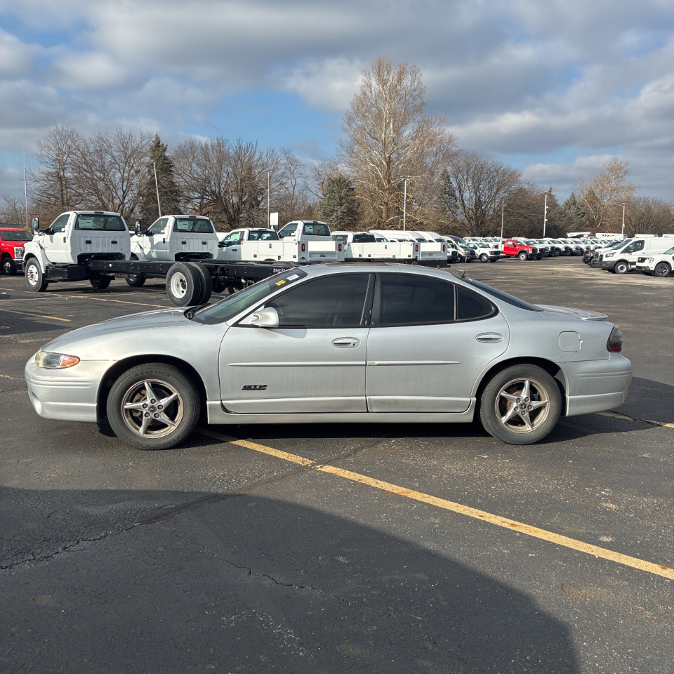 Pontiac Grand Prix 4dr Sdn GTP 2002