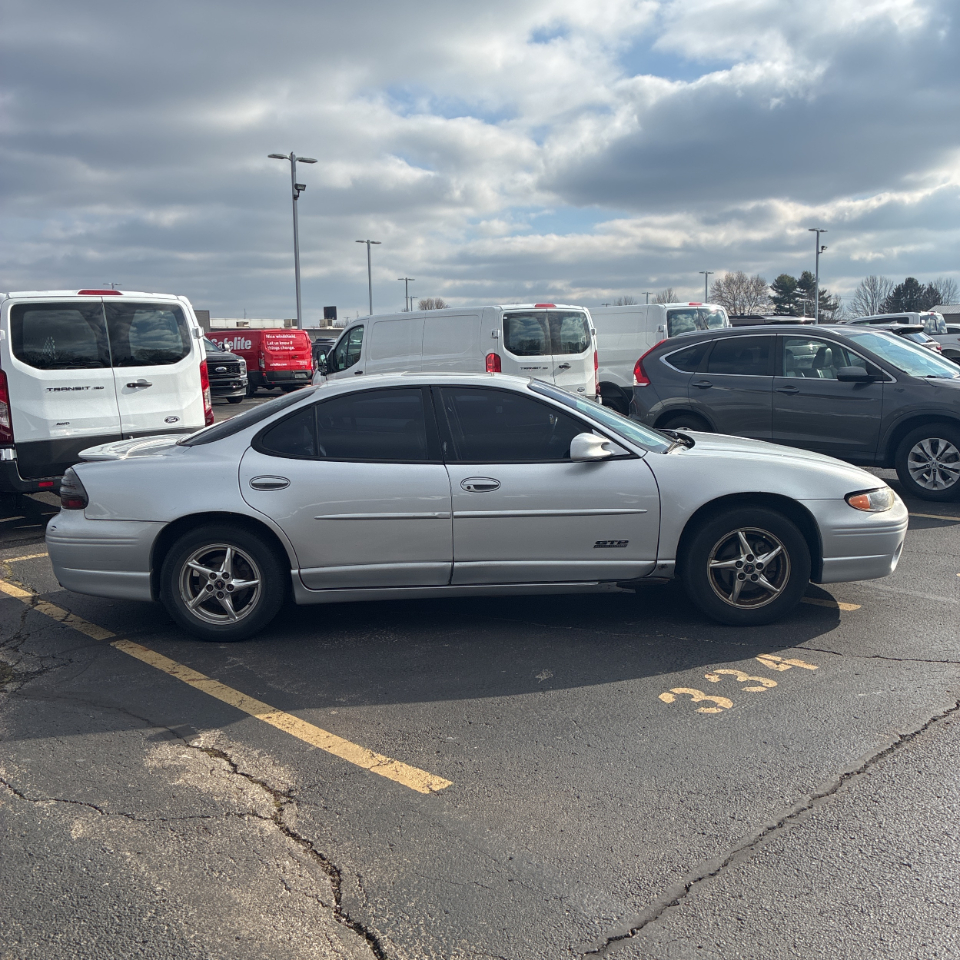Pontiac Grand Prix 4dr Sdn GTP 2002