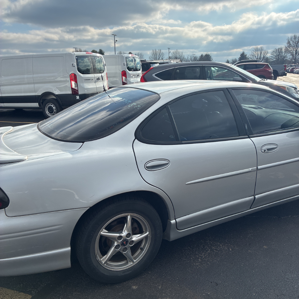 Pontiac Grand Prix 4dr Sdn GTP 2002