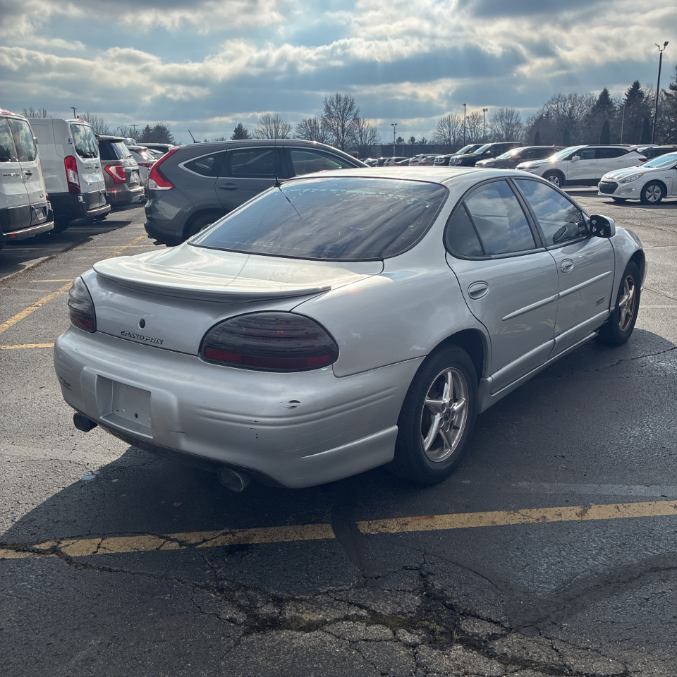 Pontiac Grand Prix 4dr Sdn GTP 2002