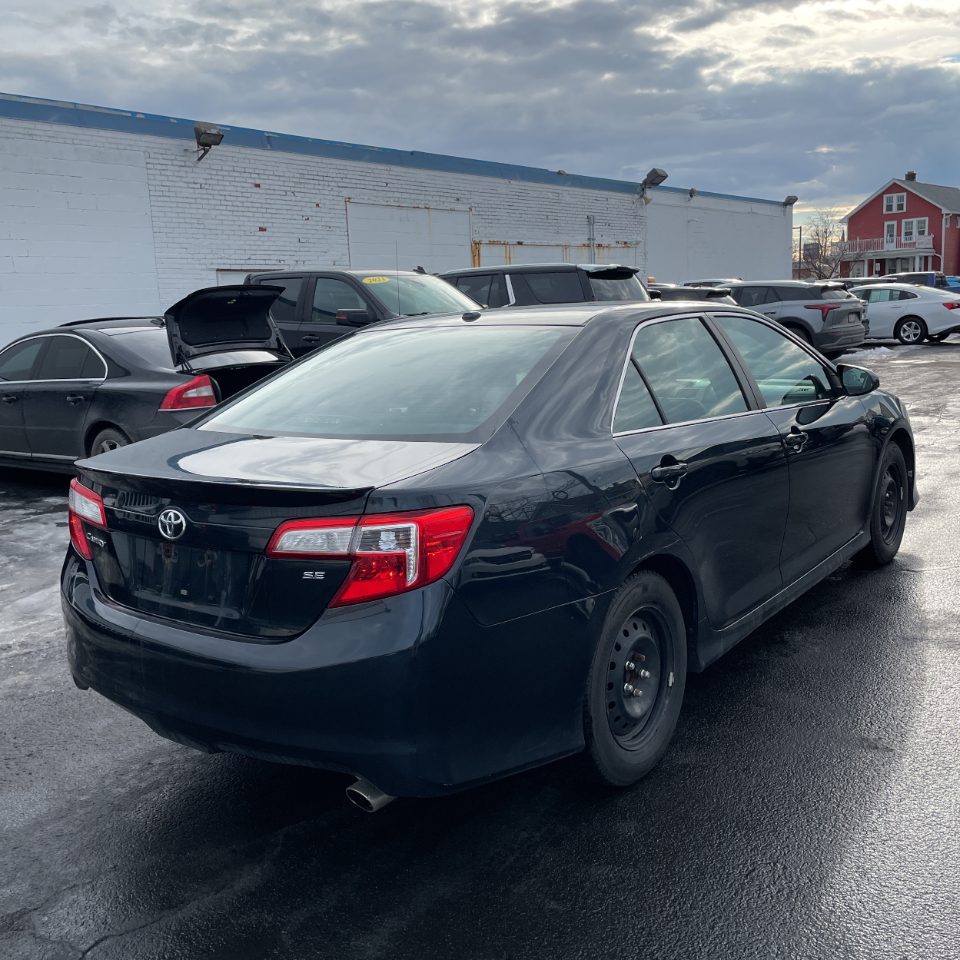 Toyota Camry 4dr Sdn I4 Auto L (Natl) 2013