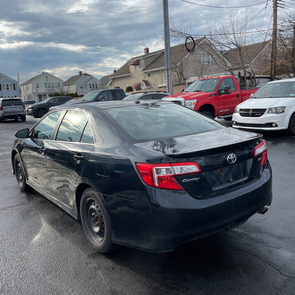 Toyota Camry 4dr Sdn I4 Auto L (Natl) 2013