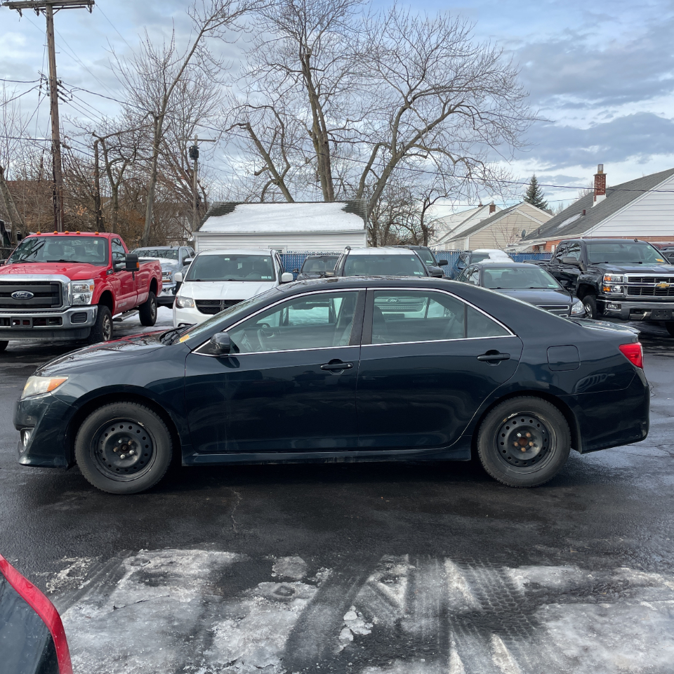 Toyota Camry 4dr Sdn I4 Auto L (Natl) 2013