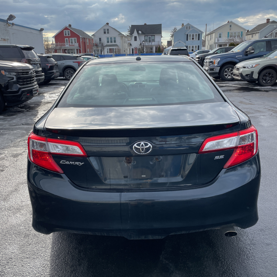 Toyota Camry 4dr Sdn I4 Auto L (Natl) 2013