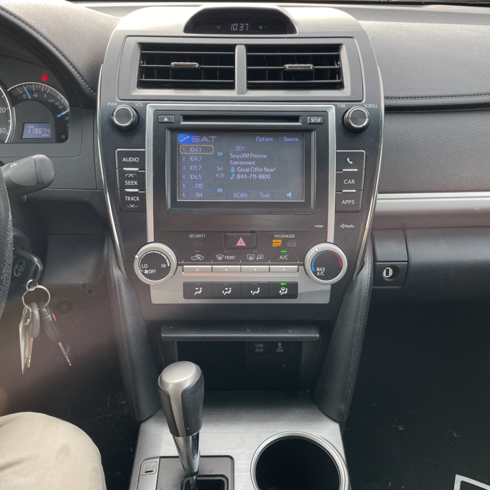 Toyota Camry 4dr Sdn I4 Auto L (Natl) 2013