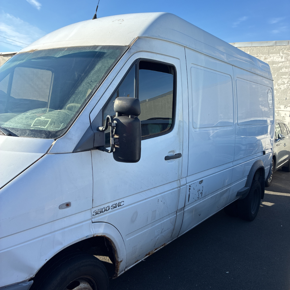 Dodge Sprinter Van 3500 High Ceiling 140-in. WB 2006