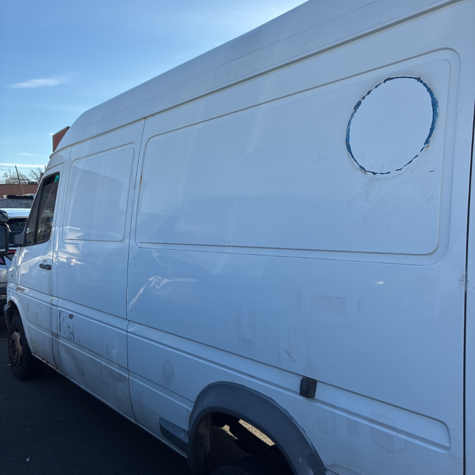 Dodge Sprinter Van 3500 High Ceiling 140-in. WB 2006