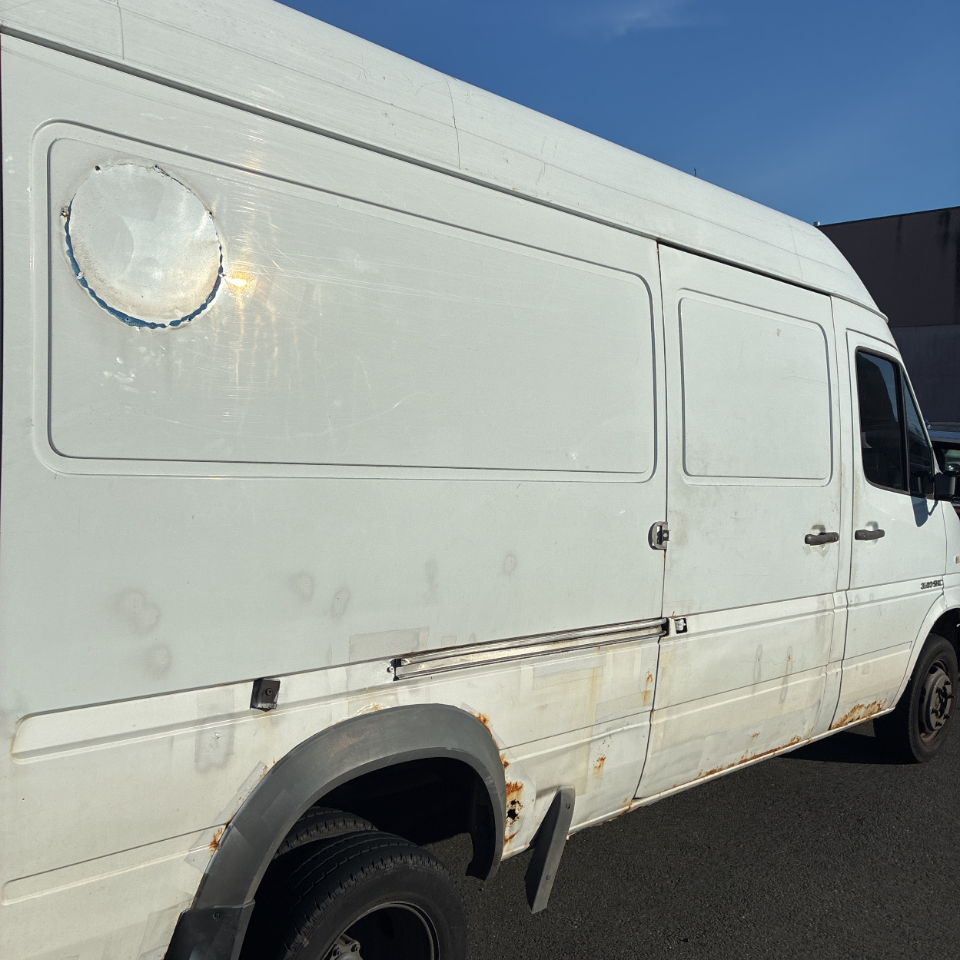 Dodge Sprinter Van 3500 High Ceiling 140-in. WB 2006