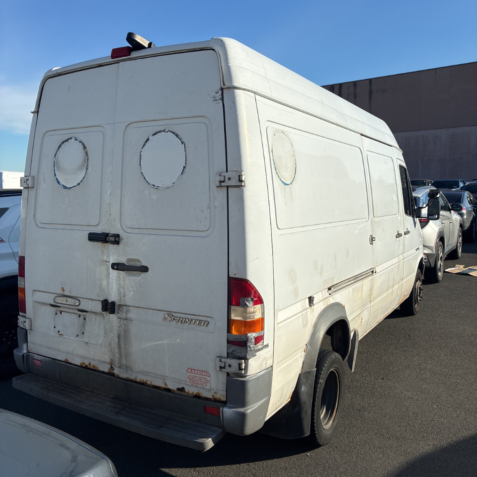 Dodge Sprinter Van 3500 High Ceiling 140-in. WB 2006